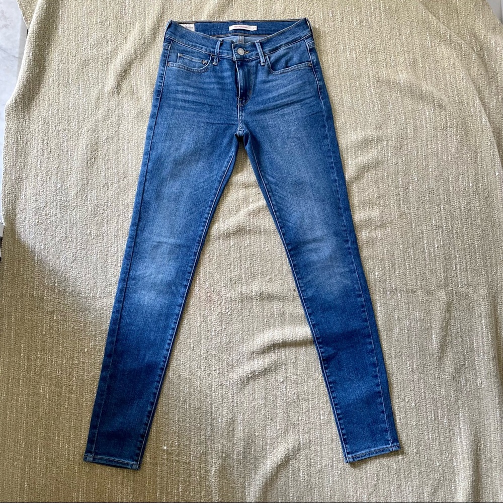 Levi’s 710 SUPER SKINNY JEANS